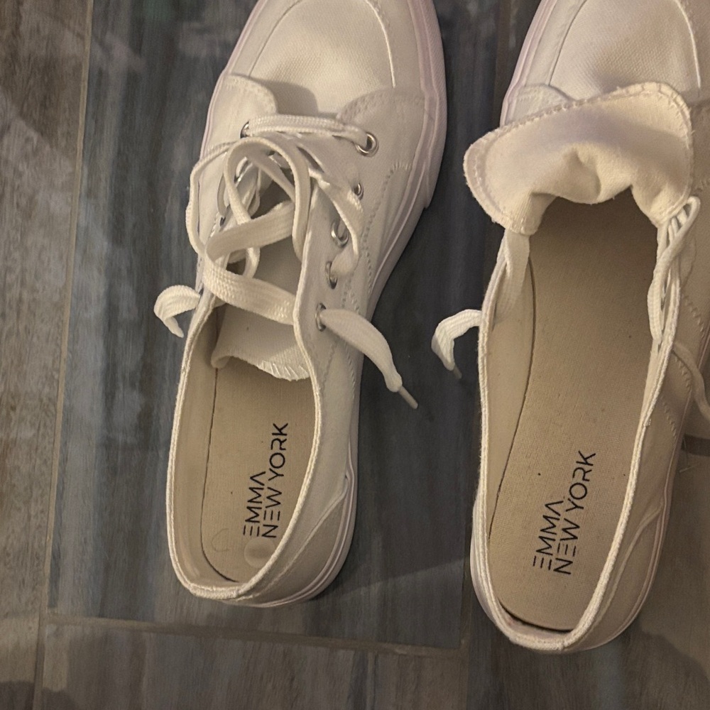 Women's Classic White Sneakers - NWOT